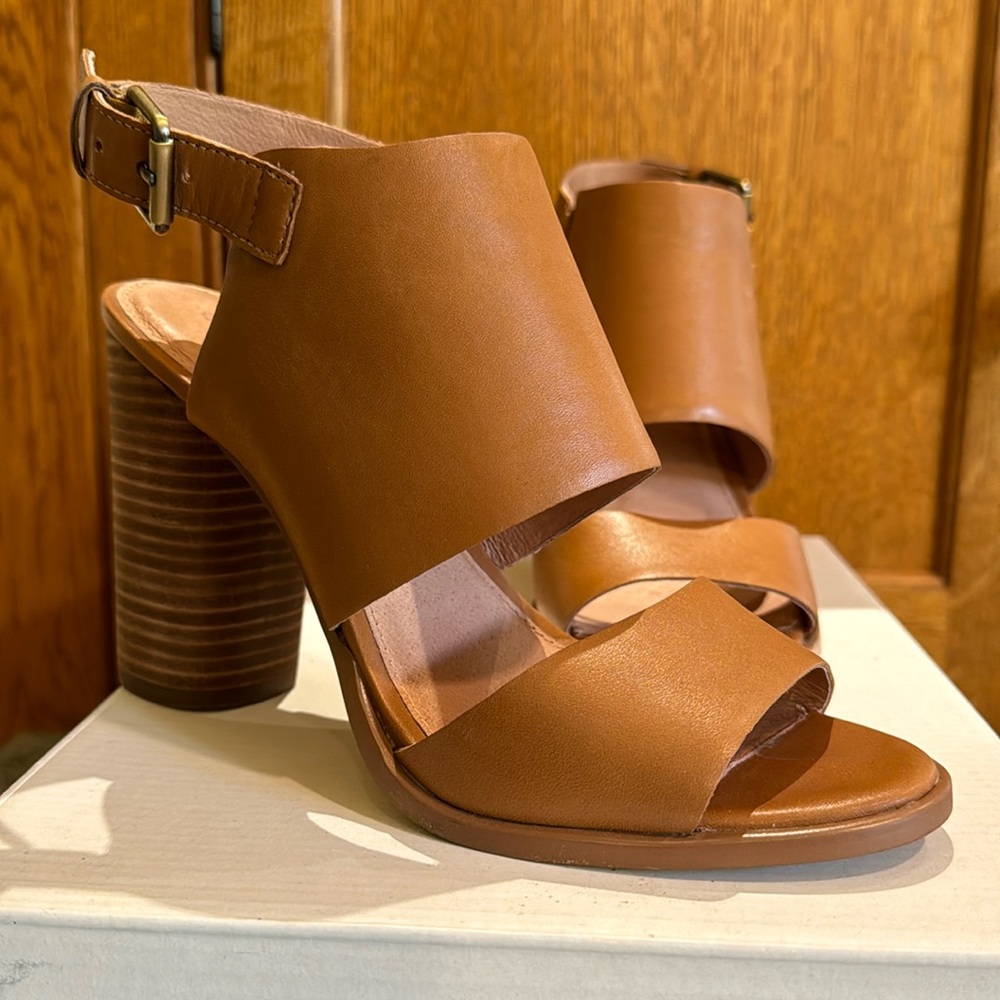 Caslon brown leather sandal - worn twice!!!